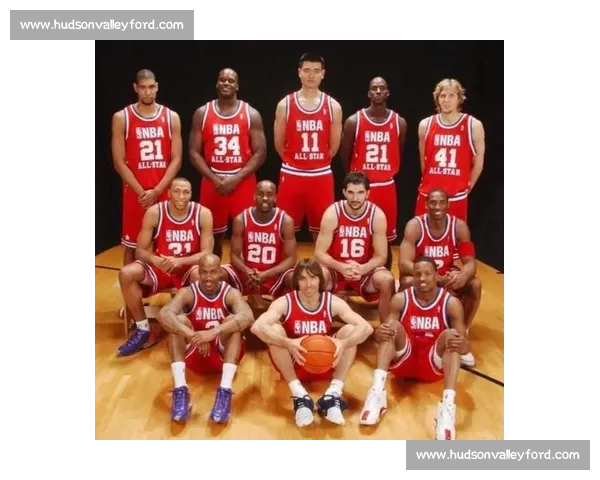 全明星首发阵容揭晓球迷热议新老球星巅峰对决格局联盟时代变迁